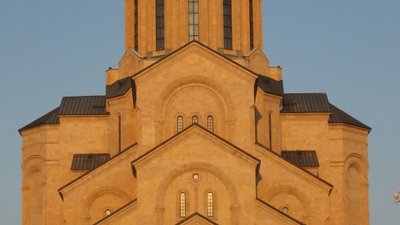 Sameba-Kirche: Die Kirche im abendlichen Licht