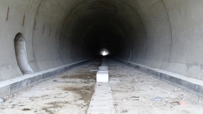 Tunnel für Bahnstrecke: Neubau der Umgehung für Bahn in Tbilissi