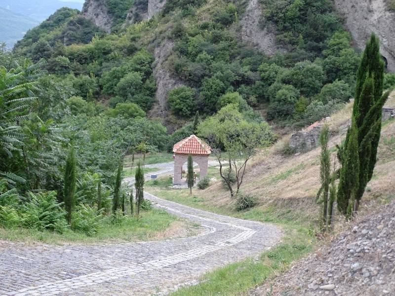 Kloster Schiomgwime: Brunnen
