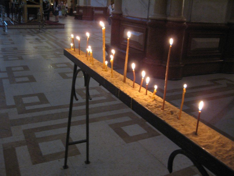 Sameba-Kirche: Kerzen in der Kirche