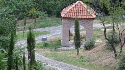 Kloster Schiomgwime: Brunnen