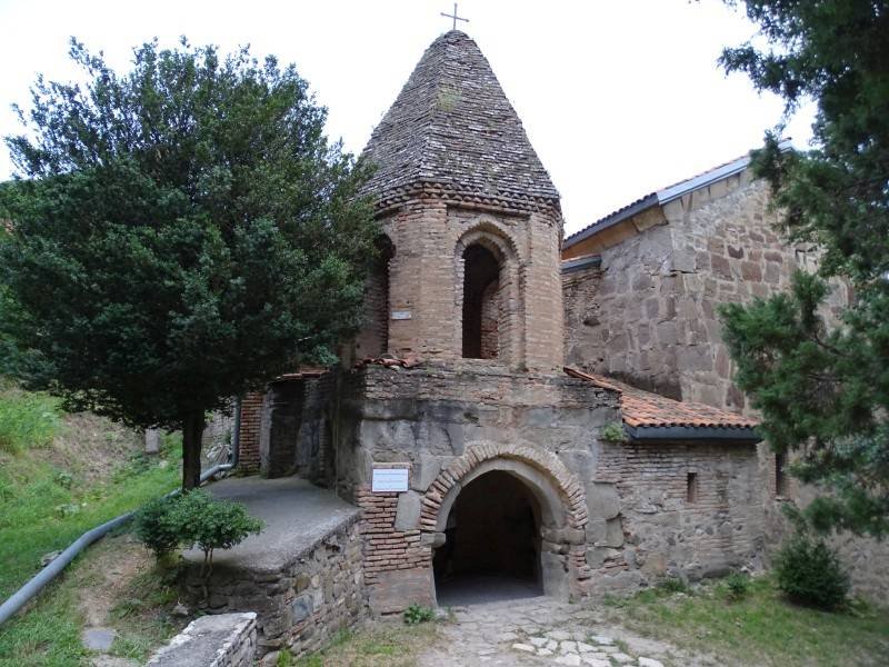 Kloster Schiomgwime: Das Grab des Heiligen Schio