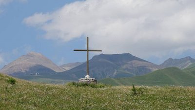 Georgische Heerstraße: Die Passhöhe am Kreuzpass