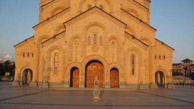 Sameba-Kirche: Die Sameba-Kirche im Abendlicht