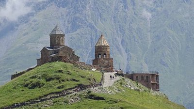Georgische Heerstraße: Die Sameba-Kirche