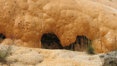 Georgische Heerstraße: Quelle neben der Straße nahe dem Kreuzpass