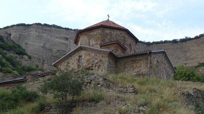 Kloster Schiomgwime: Das Kloster von unten her aufgenommen