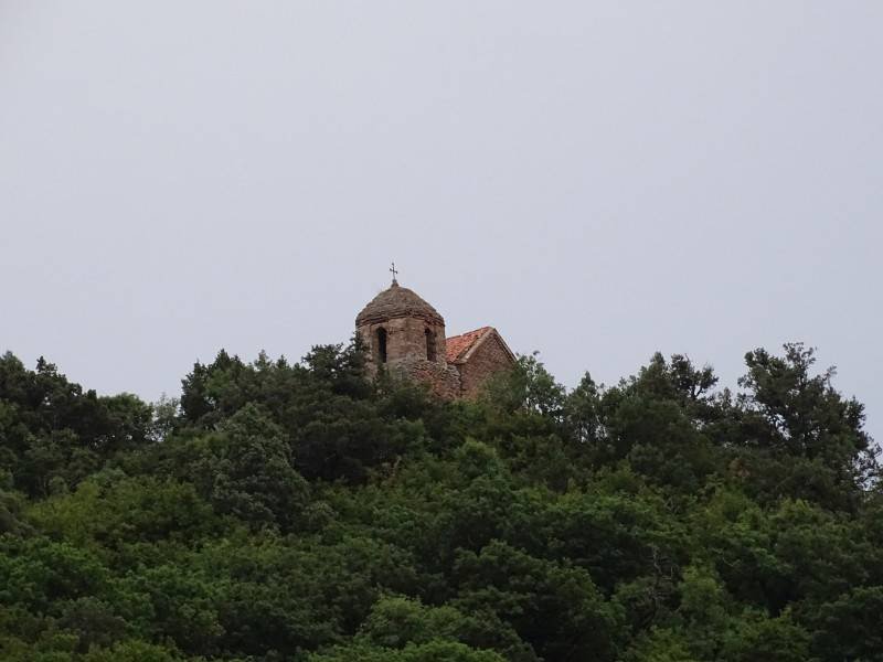 Kloster Schiomgwime: Kirche am Berghang