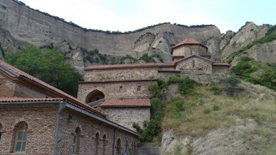 Kloster Schiomgwime: Ansicht vom Eingang her