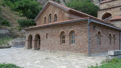 Kloster Schiomgwime: Nebengebäude