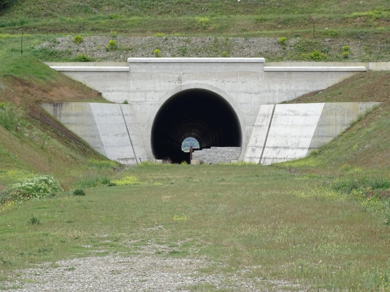 Tunnel für Bahnstrecke: Neubau der Umgehung für Bahn in Tbilissi