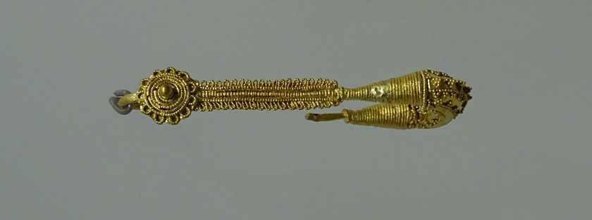 Georgische Juwelierkunst - Schmuck, Gold, Kunsthandwerk, Goldschmiede, Tradition, Geschichte, Antike, Mittelalter, Georgien Georgische Juwelierkunst - Schmuck, Gold, Kunsthandwerk, Goldschmiede, Tradition, Geschichte, Antike, Mittelalter, Georgien