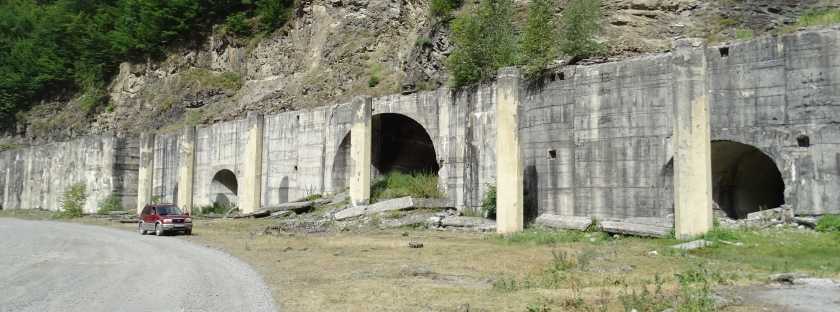 Ein Tunnel unter dem Kaukasus - Lost Places in Georgien: Das Projekt eines Bahntunnels unter dem Kaukasus zwischen Tbilissi und Wladikawkaz - Spuren der georgischen Geschichte