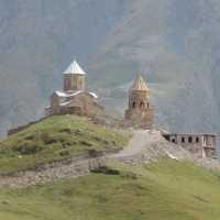 Georgische Heerstraße - Festung Ananuri, Pasanauri, Gudauri, Stepanzminda, Kreuzpass, Dshwari-Pass, Denkmal von Georgijewsk, Kasbegi, Sameba-Kirche Gergeti - Reisebericht Georgien 2009 Tourismus und Touristen Urlaub Reise Georgische Heerstraße - Festung Ananuri, Pasanauri, Gudauri, Stepanzminda, Kreuzpass, Dshwari-Pass, Denkmal von Georgijewsk, Kasbegi, Sameba-Kirche Gergeti - Reisebericht Georgien 2009 Tourismus und Touristen Urlaub Reise