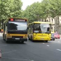Die georgische Hauptstadt Tbilissi - Öffentlicher Verkehr in Tiflis - Busse, Bahnen, Metro - Reisebericht Georgien 2009 Tourismus und Touristen Urlaub Reise