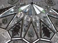 Borjomi - Kurstadt mit Mineralquellen in Georgien - Residenz des Zaren - Mineralwasser, Heilwasser, Touristen, Park, Spielgeräte, Vergnügungspark, Seilbahn, Riesenrad, Karussel, Bordshomi Borjomi - Kurstadt mit Mineralquellen in Georgien - Residenz des Zaren - Mineralwasser, Heilwasser, Touristen, Park, Spielgeräte, Vergnügungspark, Seilbahn, Riesenrad, Karussel, Bordshomi