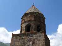 Sameba-Kirche, Heilige Dreifaltigkeit bei Gergeti - Georgische Heerstraße bis Stepanzminda - Reisebericht Thomas Berscheid Georgien 2015 - Festung Ananuri, Kazbegi, Hotel, Berge, Gebirge, Kaukasus, Radtouristen