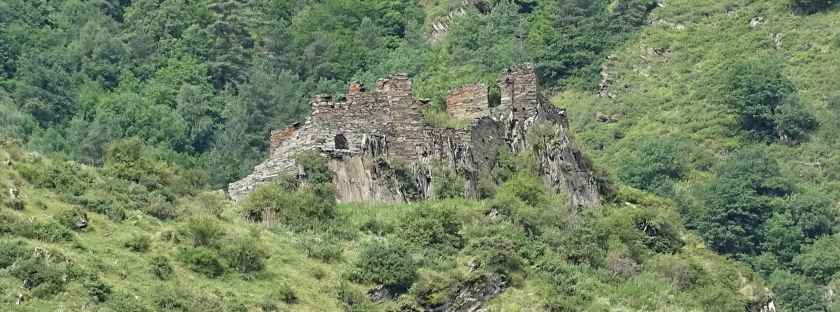 Katschu-Festung - Georgische Heerstraße Straße nach Schatili - Kaukasus, Georgien, Hochgebirge, Wehrdorf, Wehrtürme, Geschichte, Lost Places, Verkehr, Bärenkreuzpass Katschu-Festung - Georgische Heerstraße Straße nach Schatili - Kaukasus, Georgien, Hochgebirge, Wehrdorf, Wehrtürme, Geschichte, Lost Places, Verkehr, Bärenkreuzpass