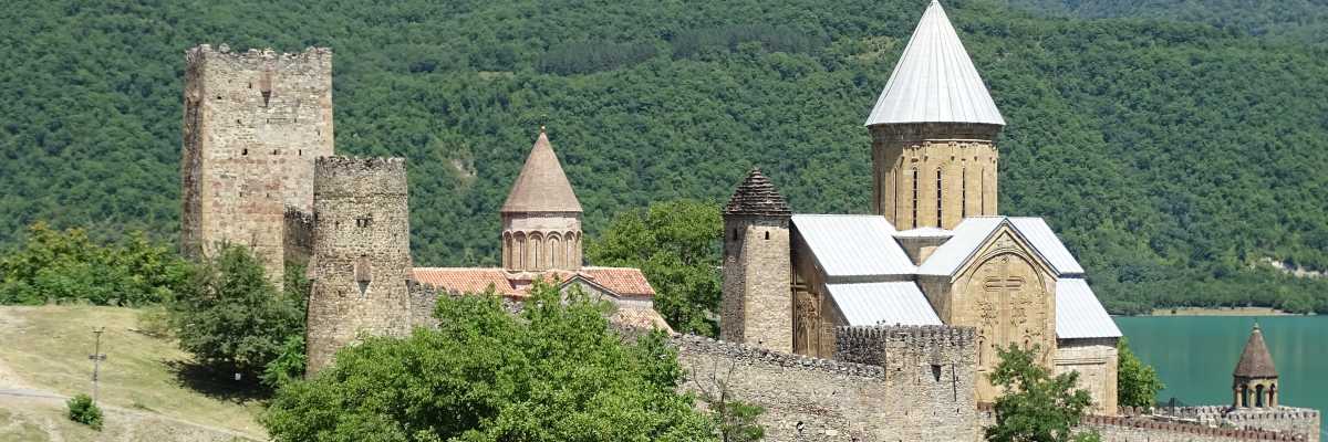 Festung Ananuri an der georgischen Heerstraße